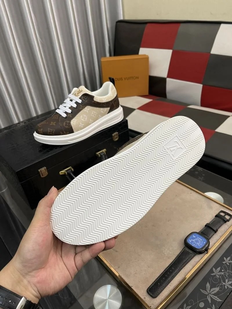 Durable Louis Vuitton Low Shoes 32774