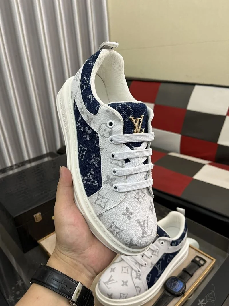 Louis Vuitton Low Shoes WaterResistant 32762