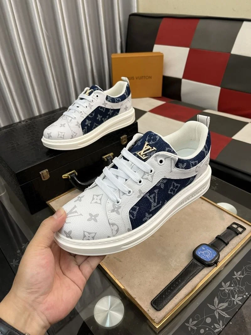 Louis Vuitton Low Shoes WaterResistant 32762