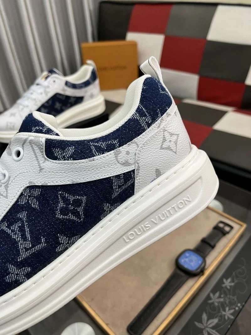 Louis Vuitton Low Shoes WaterResistant 32762