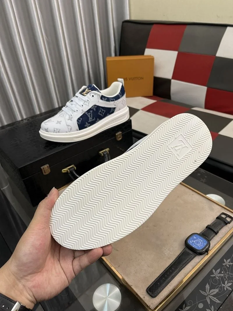 Louis Vuitton Low Shoes WaterResistant 32762