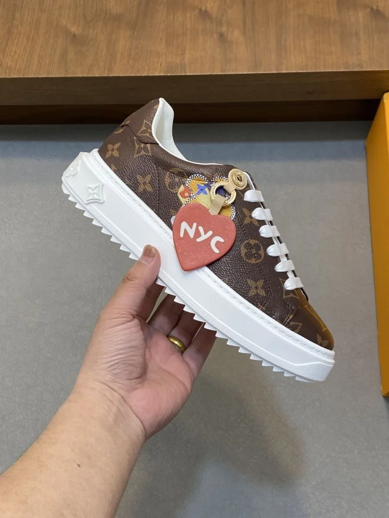 WeatherProof Louis Vuitton Low Shoes 32776