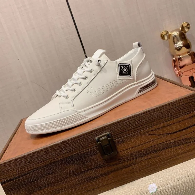Cozy Louis Vuitton Low Shoes 32783