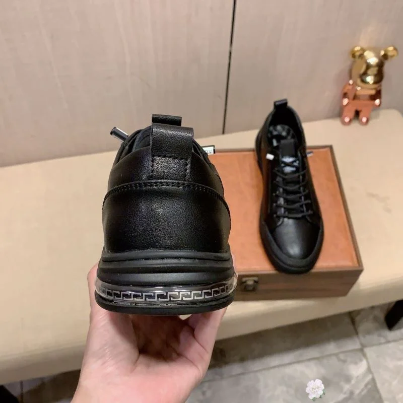 Louis Vuitton Low Shoes SunProtective 32763