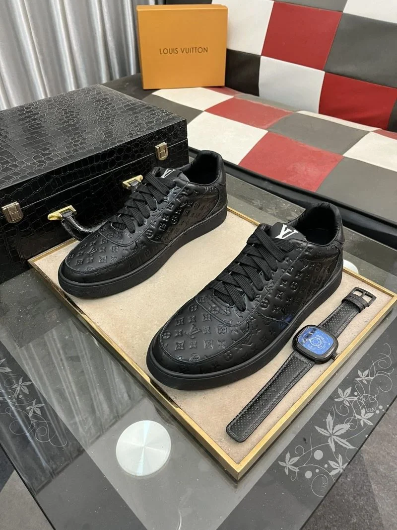 Effortless Louis Vuitton Low Shoes 32772