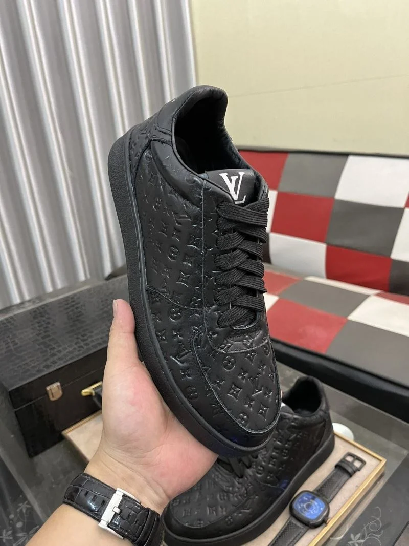 Effortless Louis Vuitton Low Shoes 32772