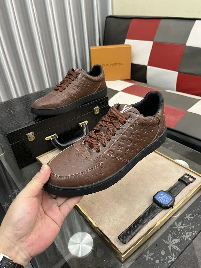 Louis Vuitton Low Shoes Effortless 32777