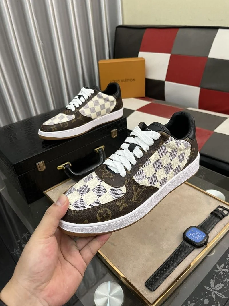 Louis Vuitton Low Shoes Stylish 32764
