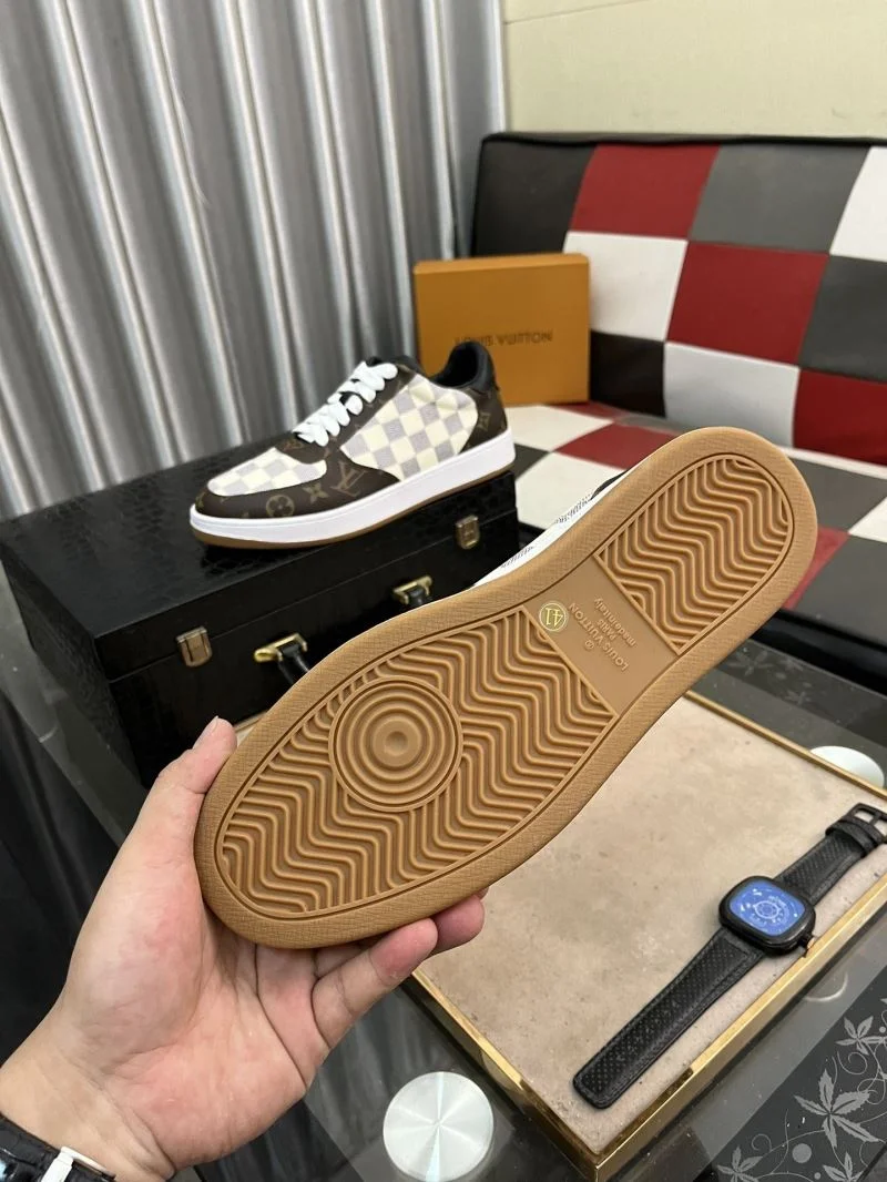 Louis Vuitton Low Shoes Stylish 32764