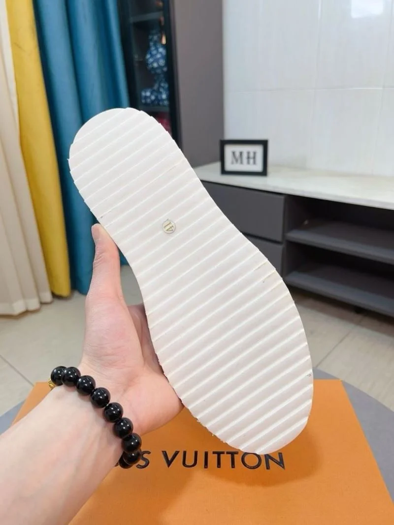 Contemporary Louis Vuitton Low Shoes 32771