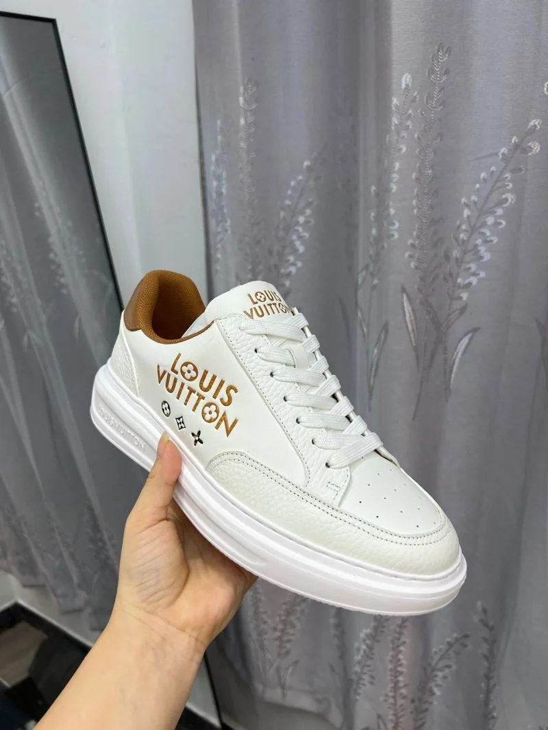 FlexibleFit Louis Vuitton Low Shoes 32770