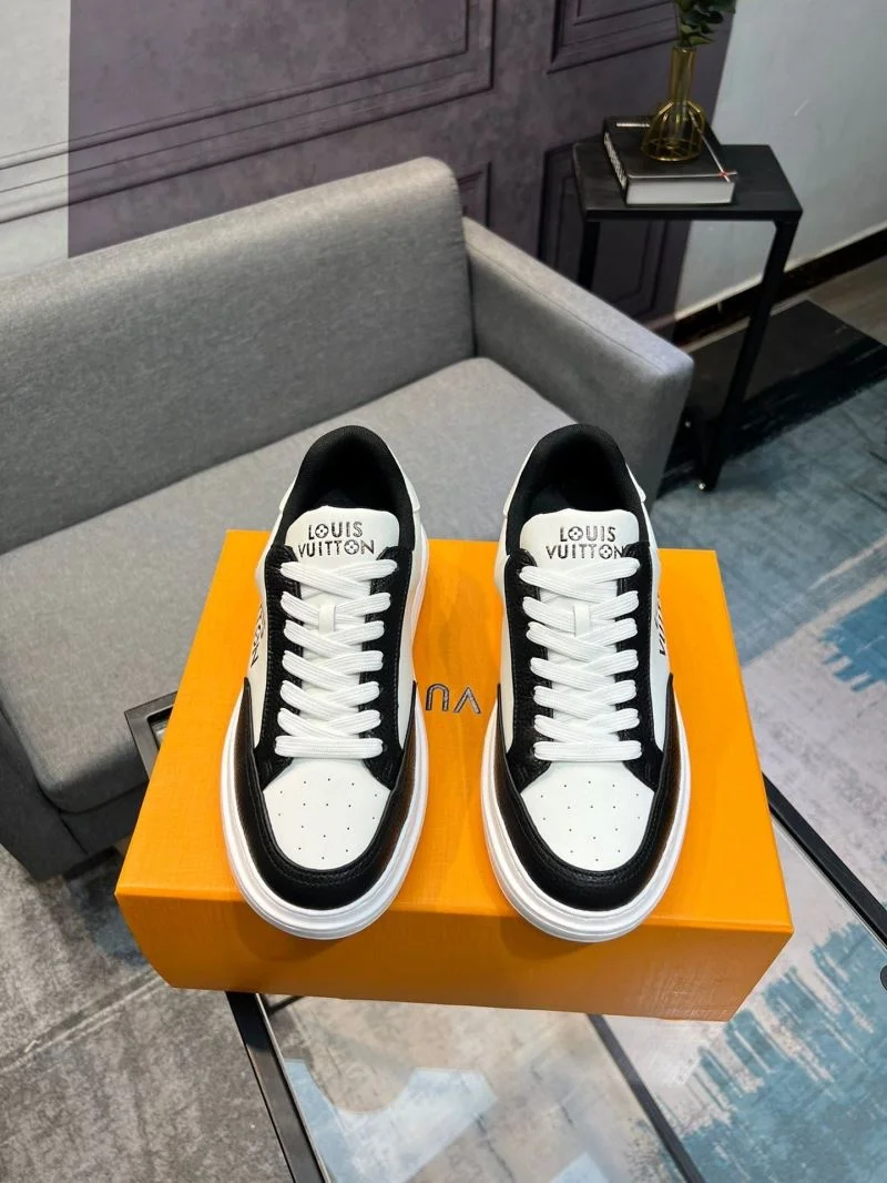 Functional Louis Vuitton Low Shoes 32769
