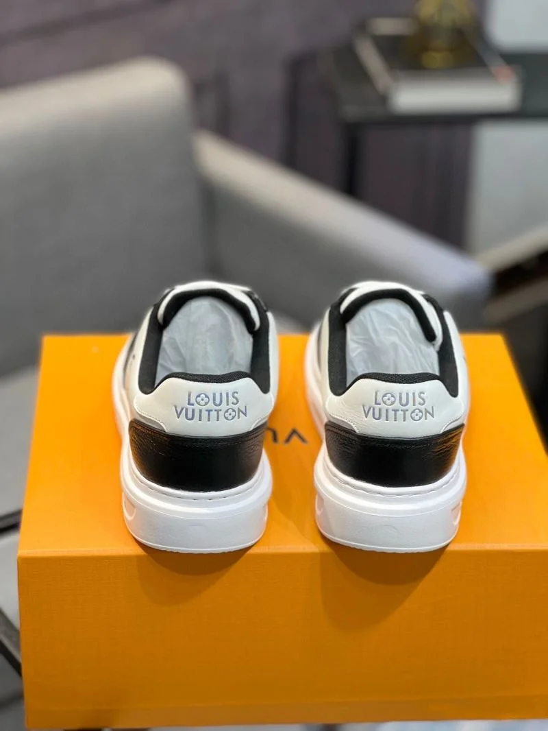 Functional Louis Vuitton Low Shoes 32769