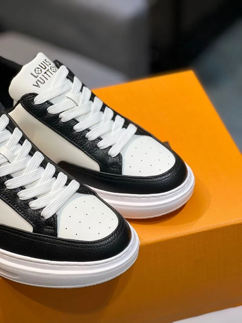 Functional Louis Vuitton Low Shoes 32769