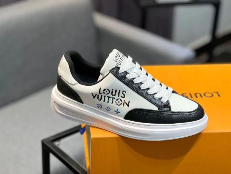 Functional Louis Vuitton Low Shoes 32769
