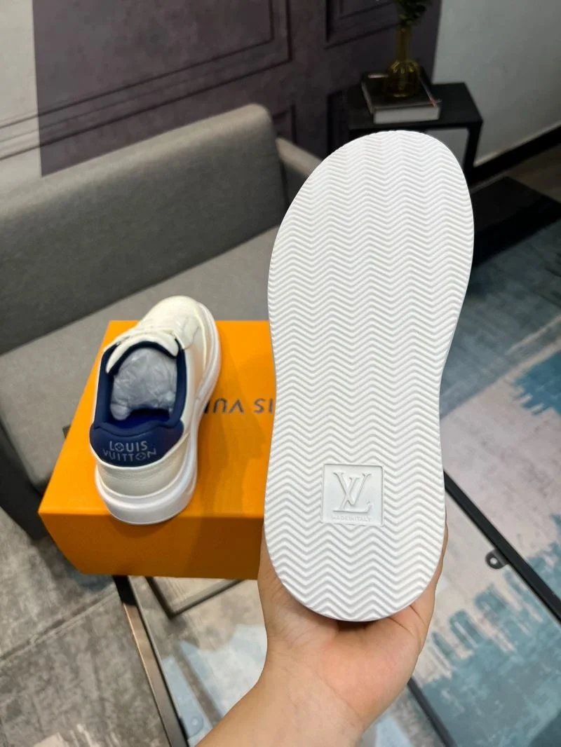 Bold Louis Vuitton Low Shoes 32766