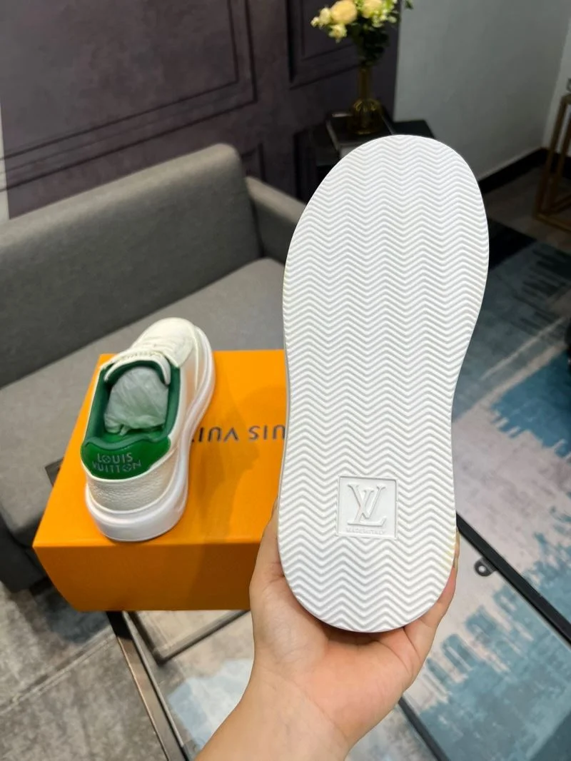 Louis Vuitton Low Shoes Lightweight 32780