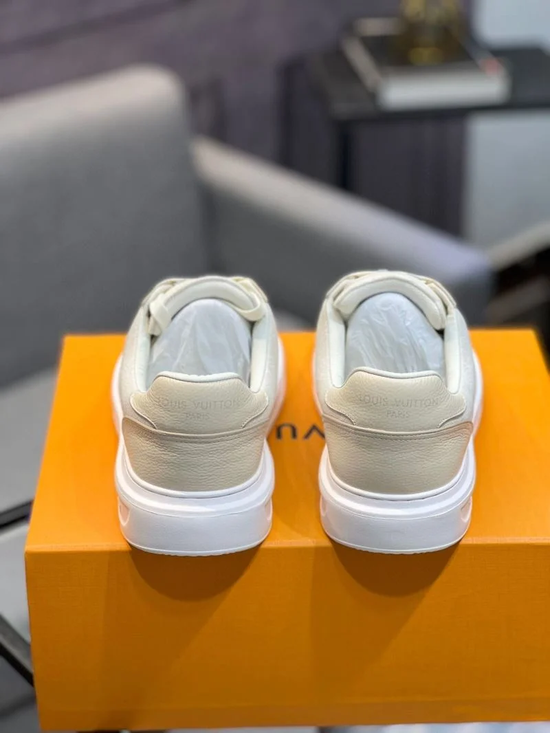 WrinkleFree Louis Vuitton Low Shoes 32755