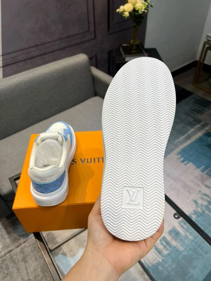 Elegant Louis Vuitton Low Shoes 32756