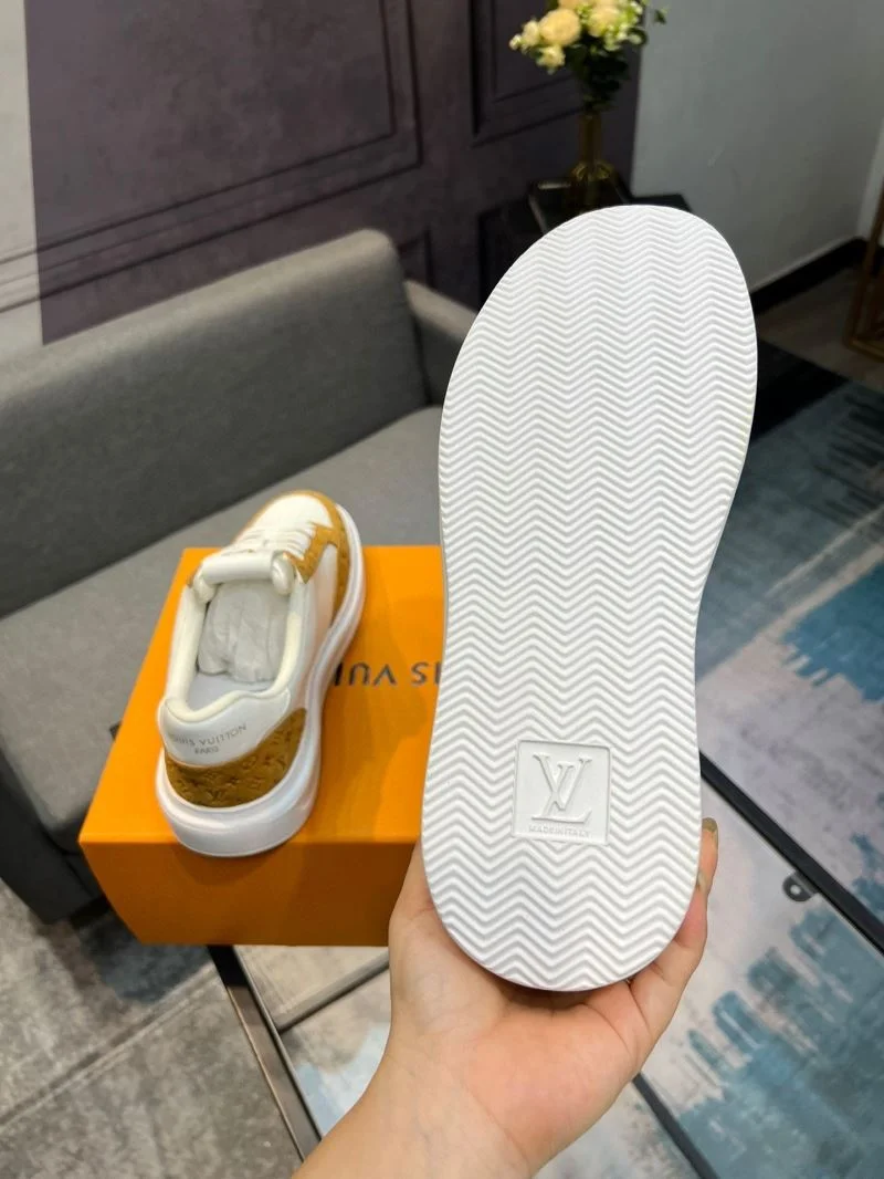 Louis Vuitton Low Shoes Stylish 32749