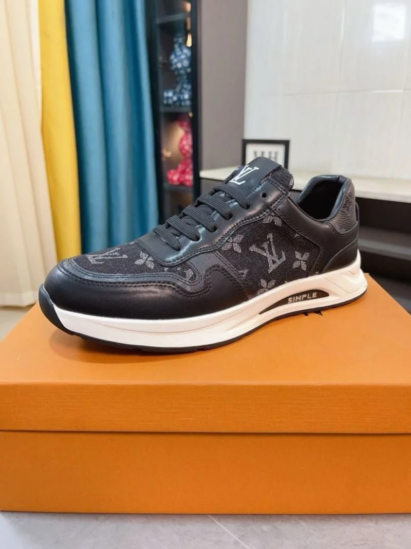 Sleek Louis Vuitton Low Shoes 32748