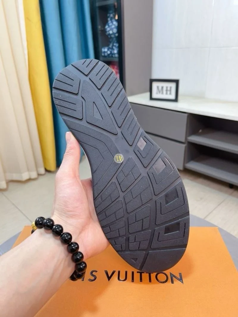 ZipUp Louis Vuitton Low Shoes 32747