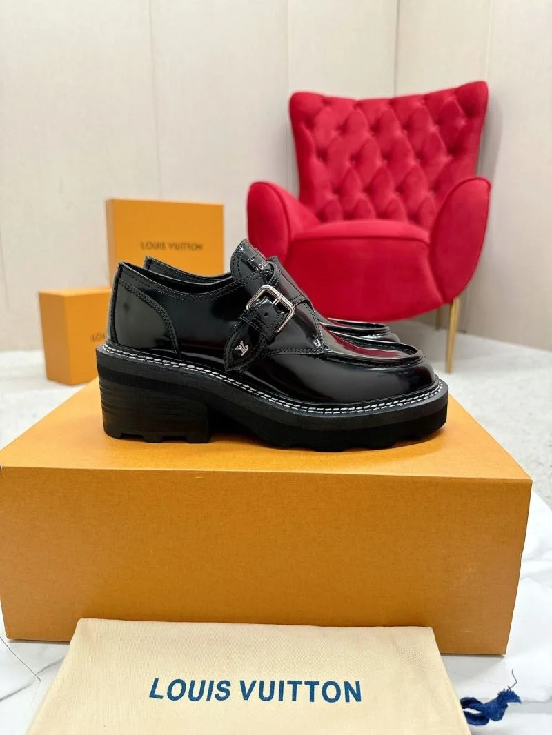 TimelessDesign Louis Vuitton Low Shoes 33334