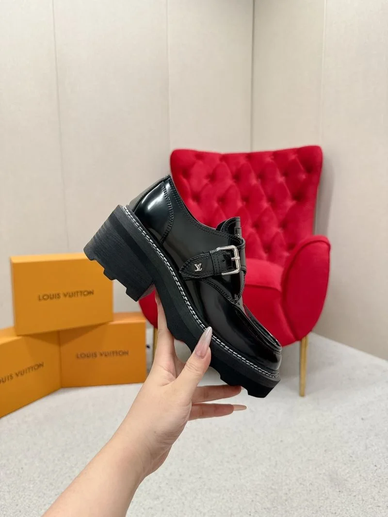 TimelessDesign Louis Vuitton Low Shoes 33334