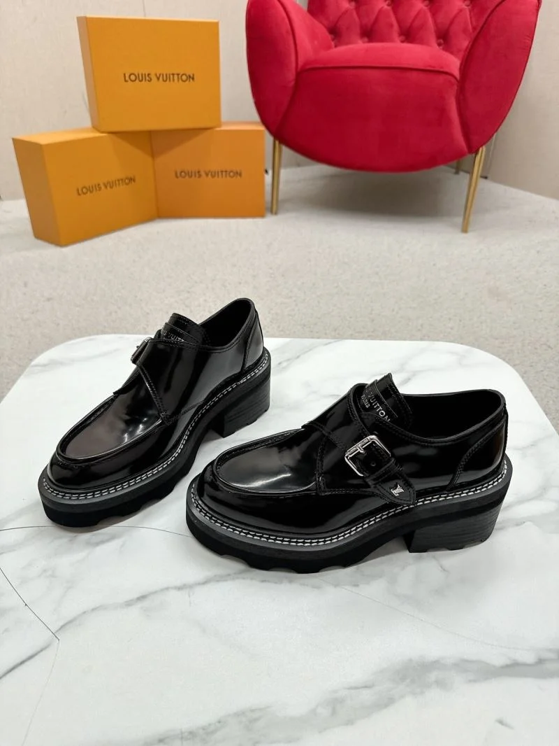 TimelessDesign Louis Vuitton Low Shoes 33334