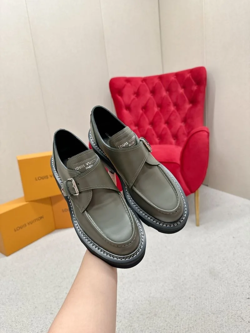 Comfortable Louis Vuitton Low Shoes 33342
