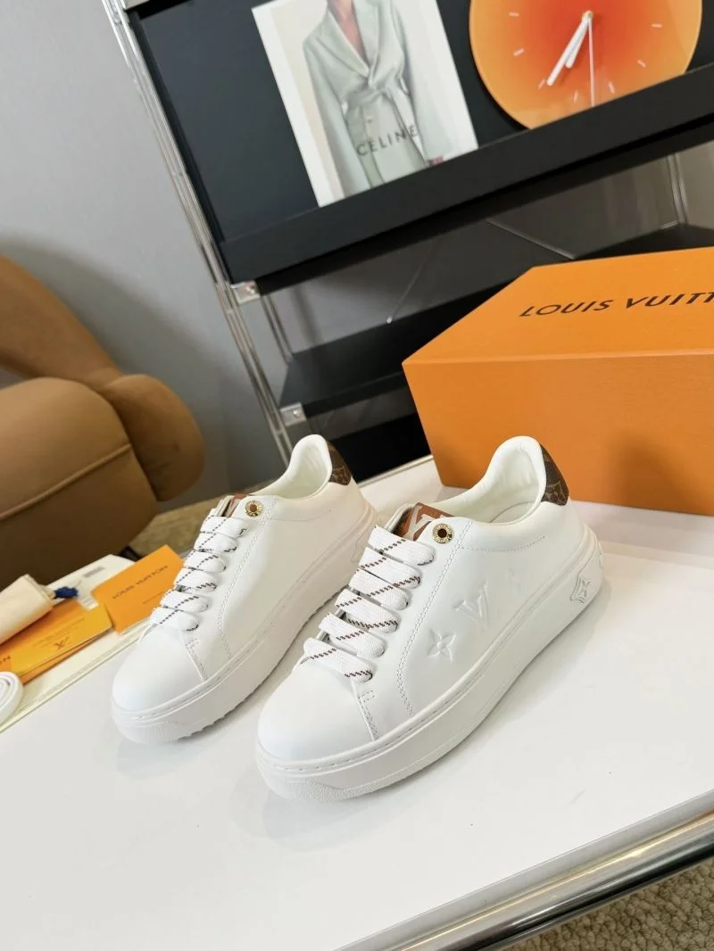 Louis Vuitton Low Shoes Bright 33332