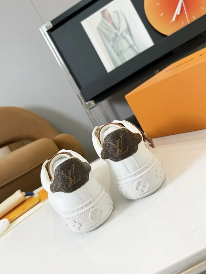 Louis Vuitton Low Shoes Bright 33332