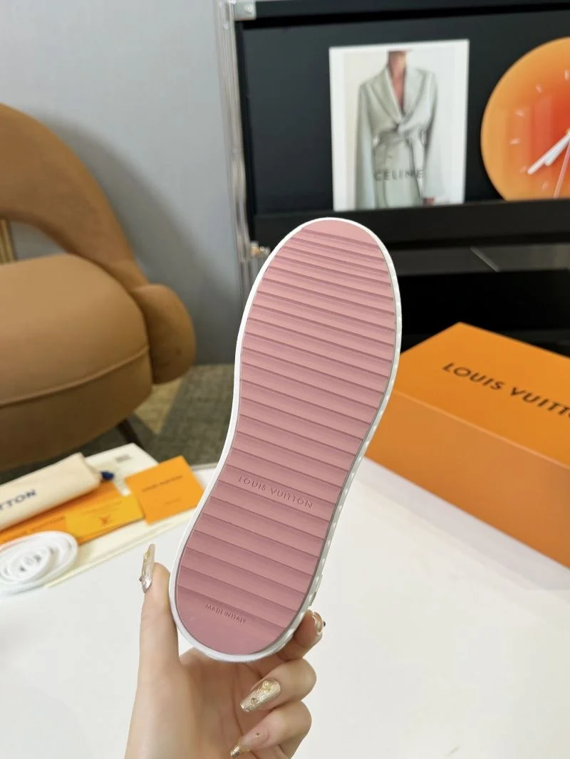 Louis Vuitton Low Shoes Premium 33335