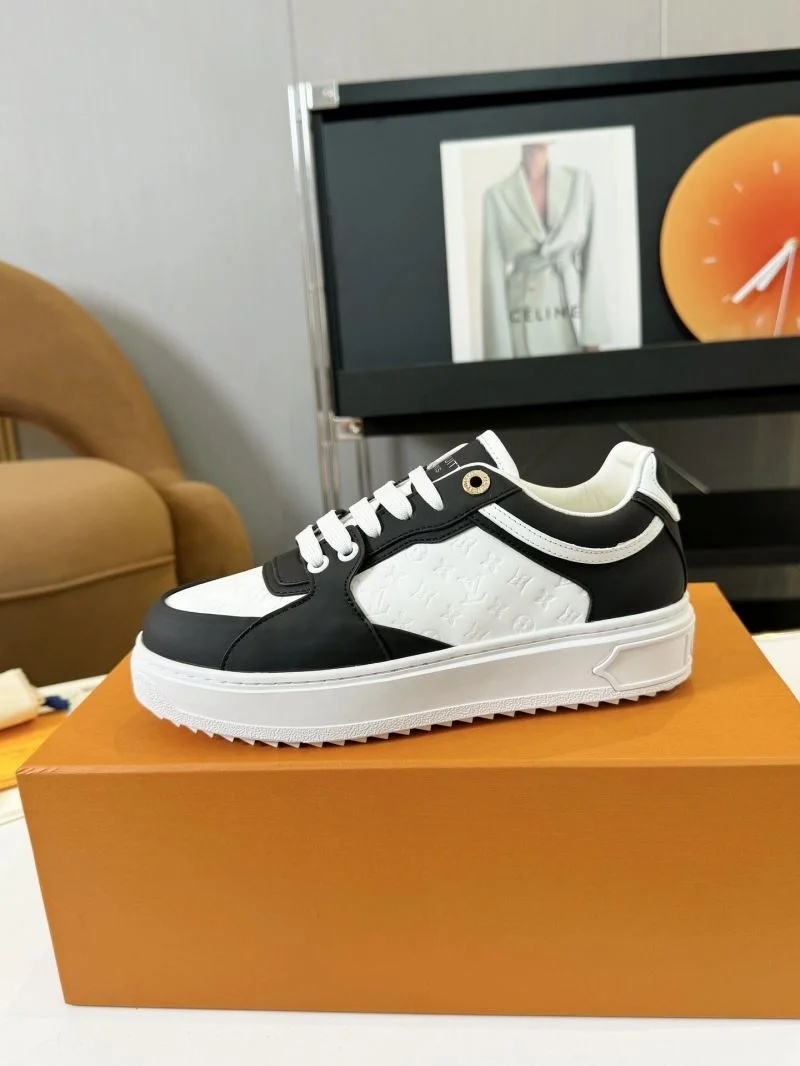 Comfortable Louis Vuitton Low Shoes 33339