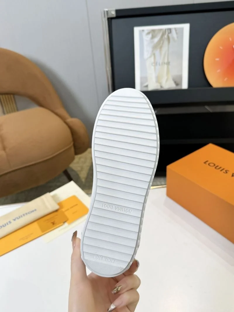 Premium Louis Vuitton Low Shoes 33328