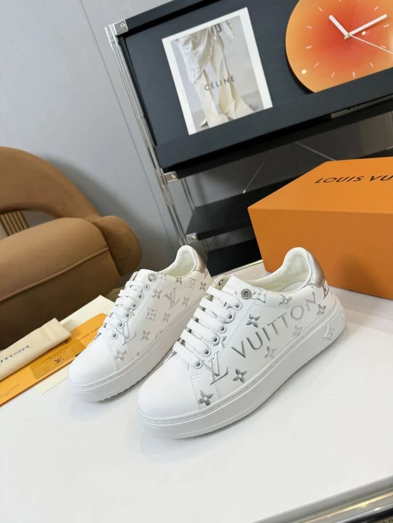 Minimalist Louis Vuitton Low Shoes 33326