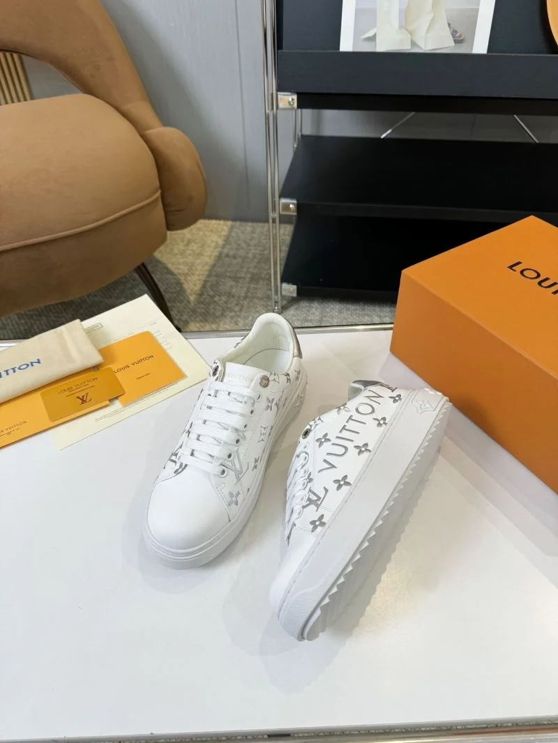 Minimalist Louis Vuitton Low Shoes 33326