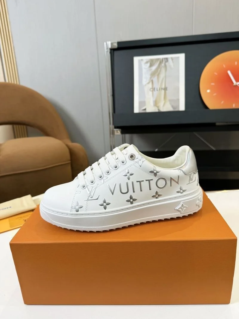 Minimalist Louis Vuitton Low Shoes 33326