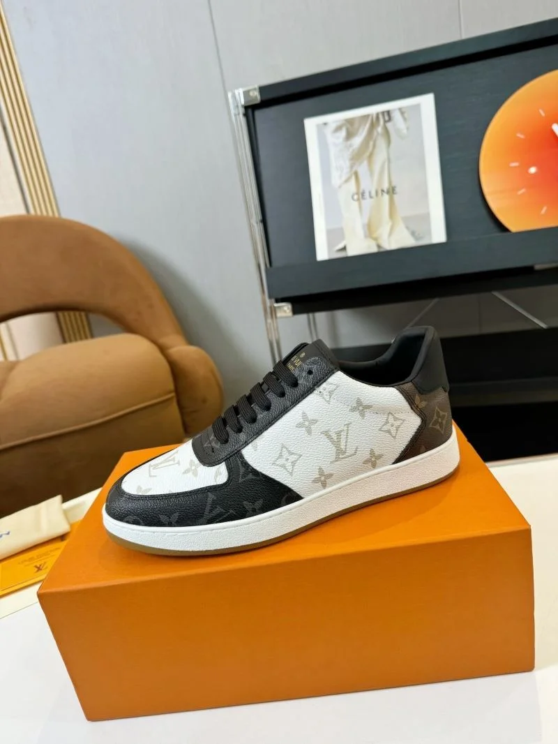 ComfortFit Louis Vuitton Low Shoes 33325
