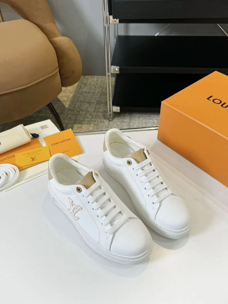 Louis Vuitton Low Shoes Practical 33329