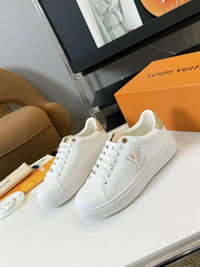 Louis Vuitton Low Shoes Practical 33329