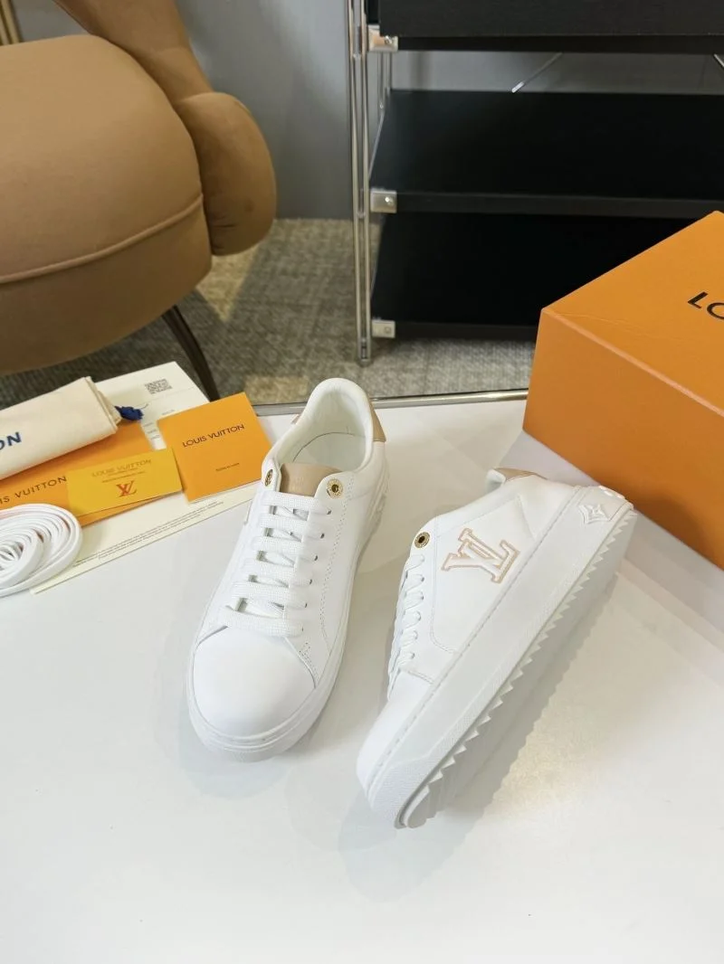 Louis Vuitton Low Shoes Practical 33329