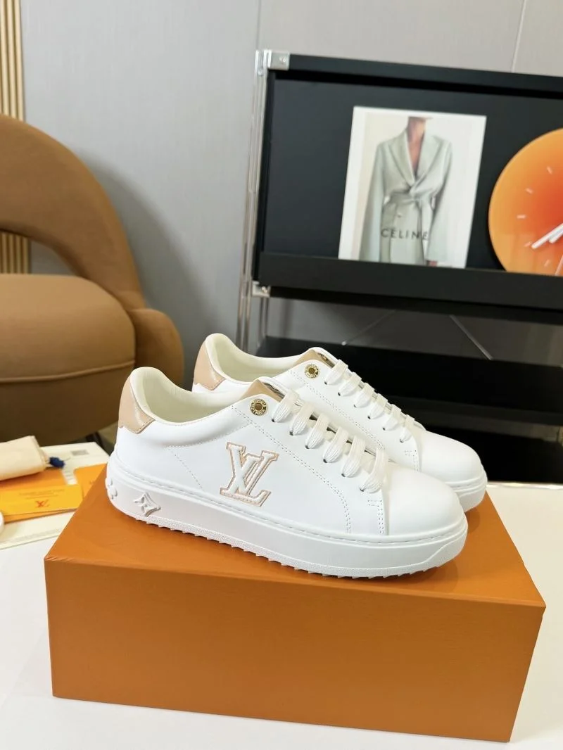 Louis Vuitton Low Shoes Practical 33329
