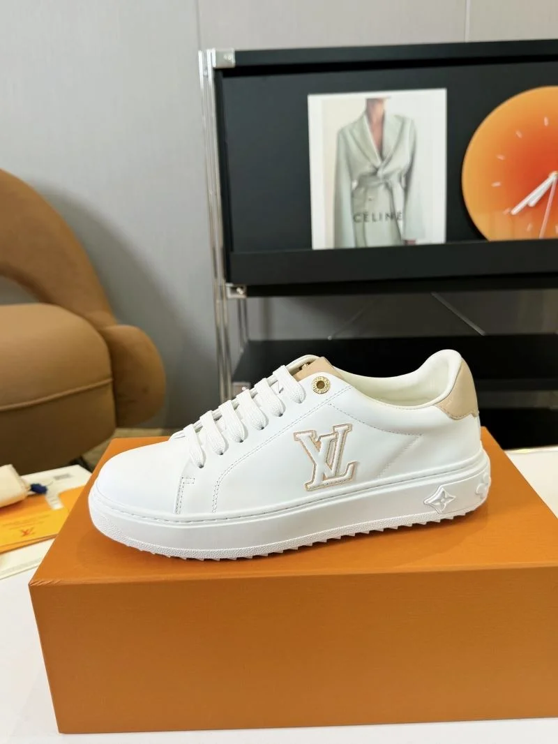 Louis Vuitton Low Shoes Practical 33329