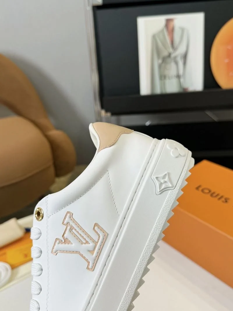 Louis Vuitton Low Shoes Practical 33329