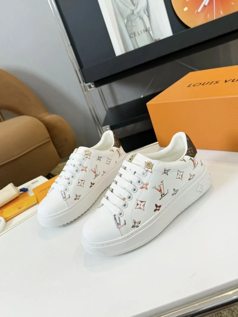 Louis Vuitton Low Shoes Compact 33320