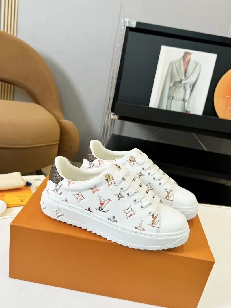 Louis Vuitton Low Shoes Compact 33320