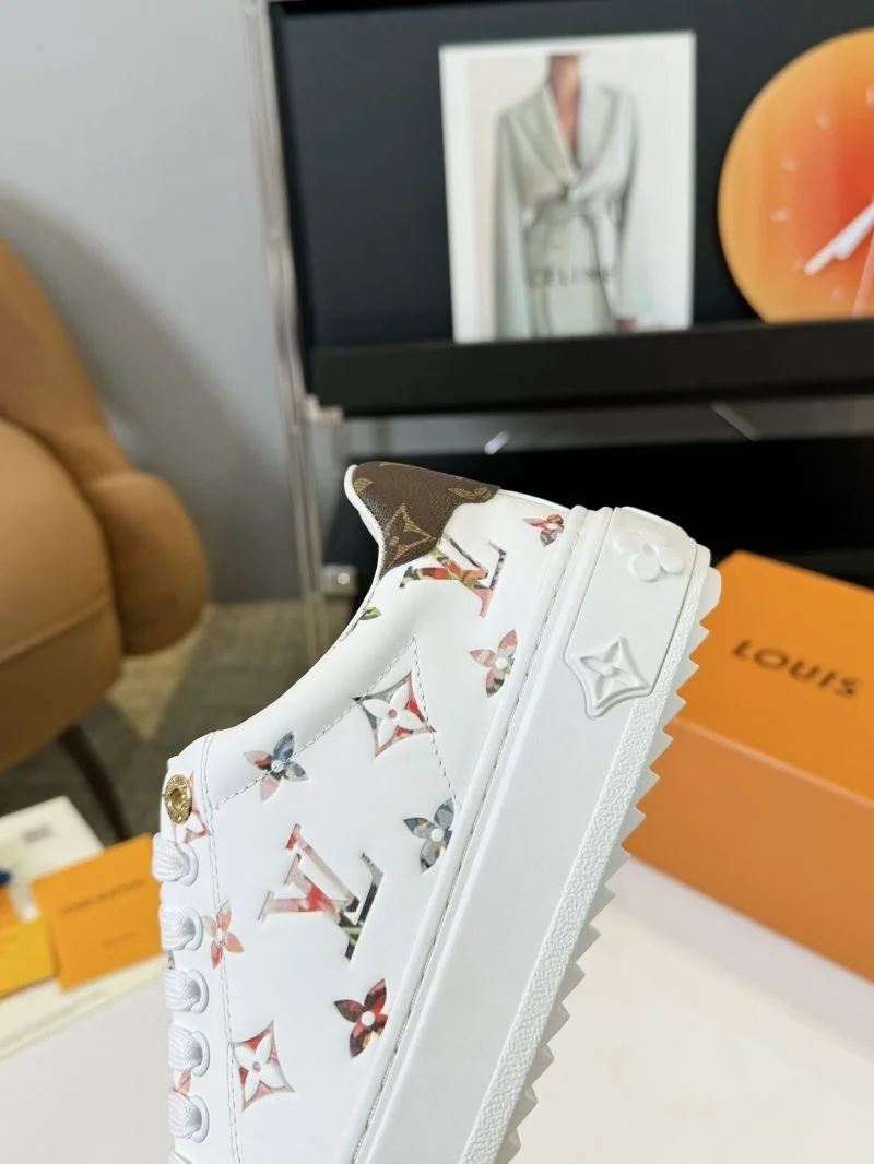 Louis Vuitton Low Shoes Compact 33320