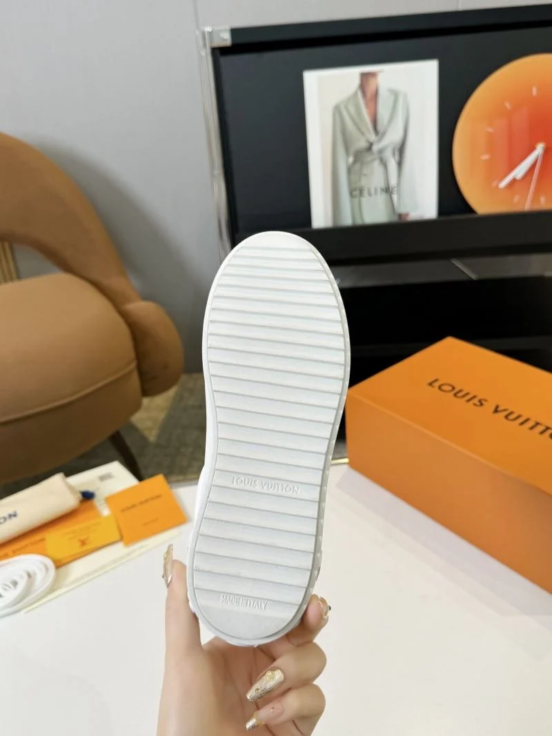 Louis Vuitton Low Shoes Lightweight 33319
