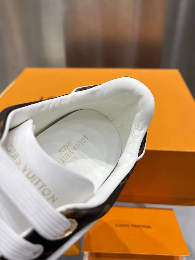 Classic Louis Vuitton Low Shoes 31231
